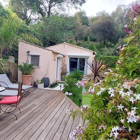 Dans Un Jardin Bb Et Jacuzzi Bed and Breakfast Mandelieu Εξωτερικό φωτογραφία