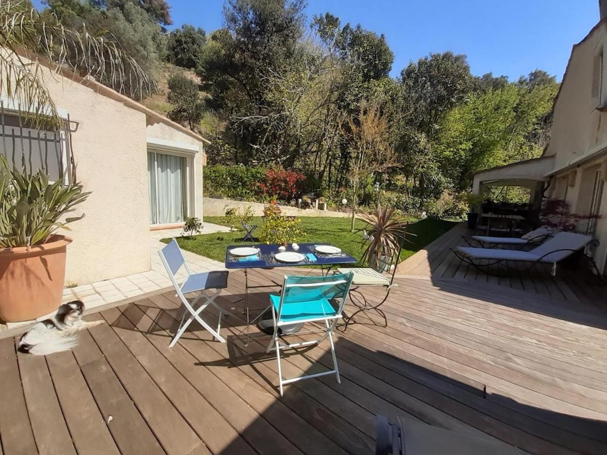 Dans Un Jardin Bb Et Jacuzzi Bed and Breakfast Mandelieu Εξωτερικό φωτογραφία