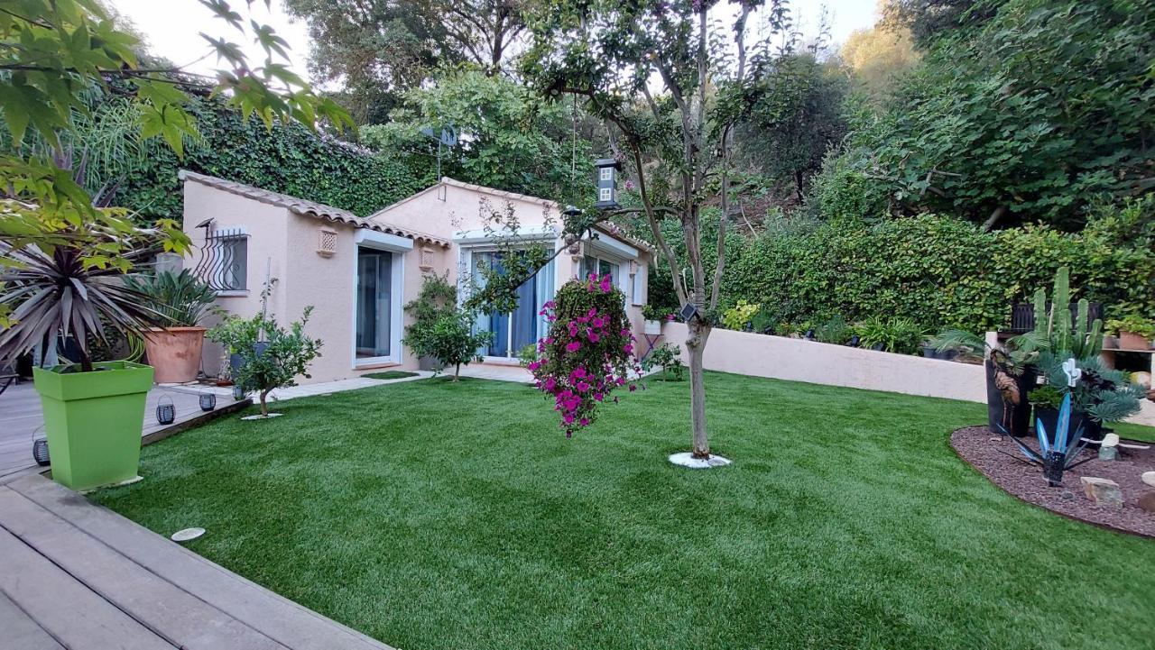 Dans Un Jardin Bb Et Jacuzzi Bed and Breakfast Mandelieu Εξωτερικό φωτογραφία