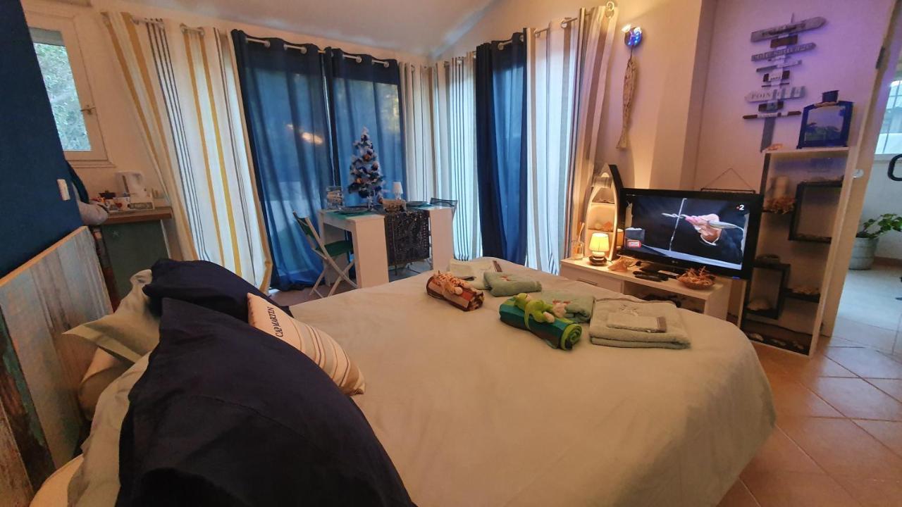 Dans Un Jardin Bb Et Jacuzzi Bed and Breakfast Mandelieu Εξωτερικό φωτογραφία