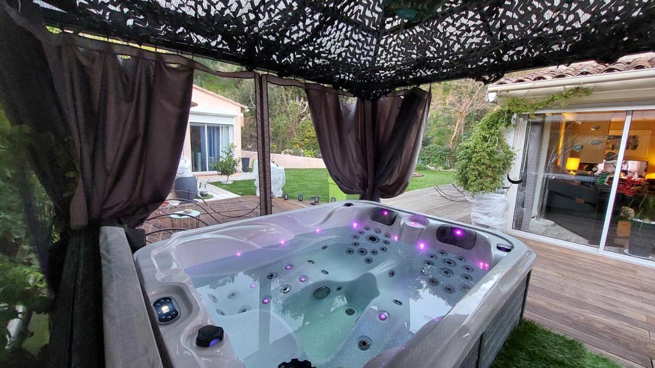 Dans Un Jardin Bb Et Jacuzzi Bed and Breakfast Mandelieu Εξωτερικό φωτογραφία